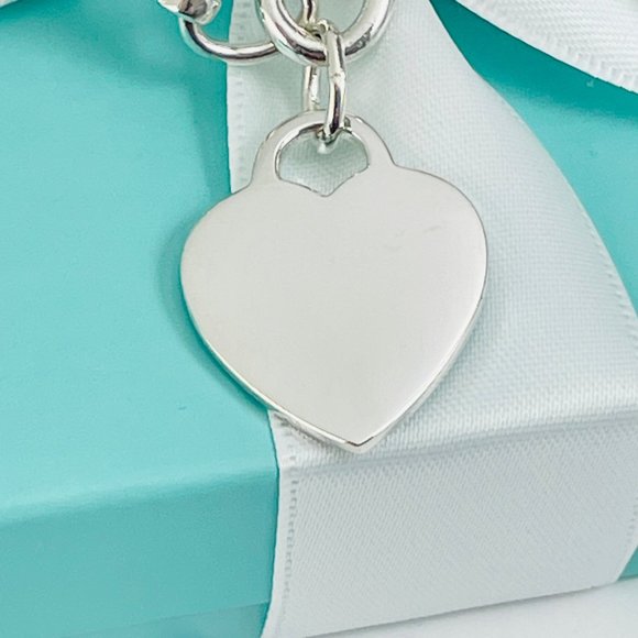 9" Large Tiffany & Co Classic Blank Heart Tag Charm Bracelet in Sterling Silver - Picture 5 of 7